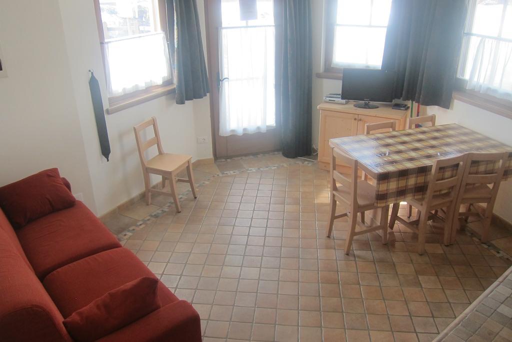 Chalet Rin Da Pemont ليفينو الغرفة الصورة